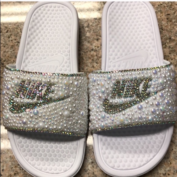 Custom Nike Benassi Slides - Picture 1 of 2